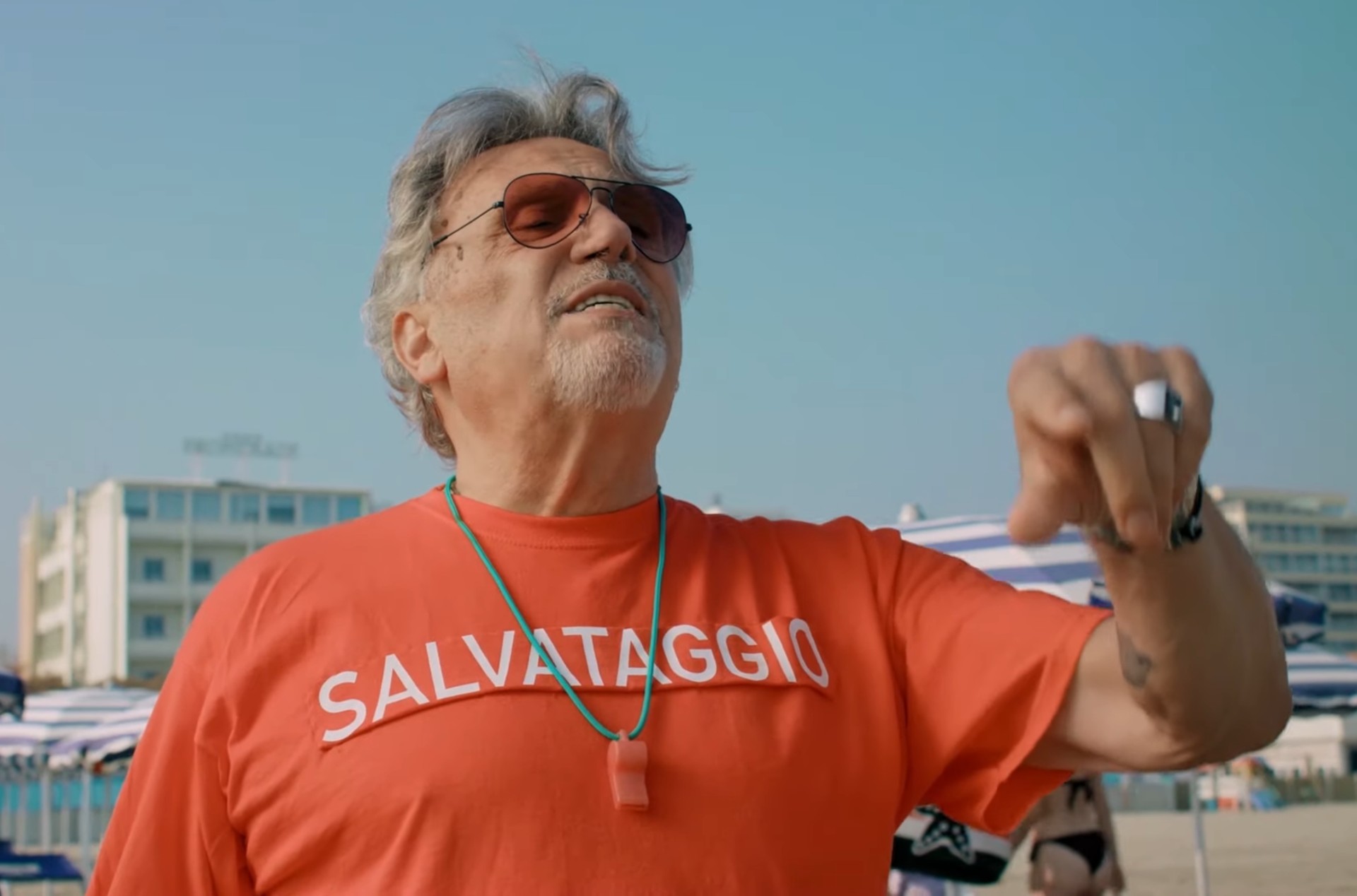 Sotto Il Sole Di Riccione Da Canzone A Film Netflix Culturapop